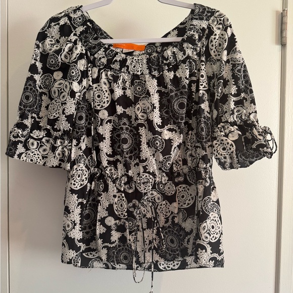 Cynthia Steffe Black and White Ruffled Flutter Sleeve Blouse - Picture 1 of 7